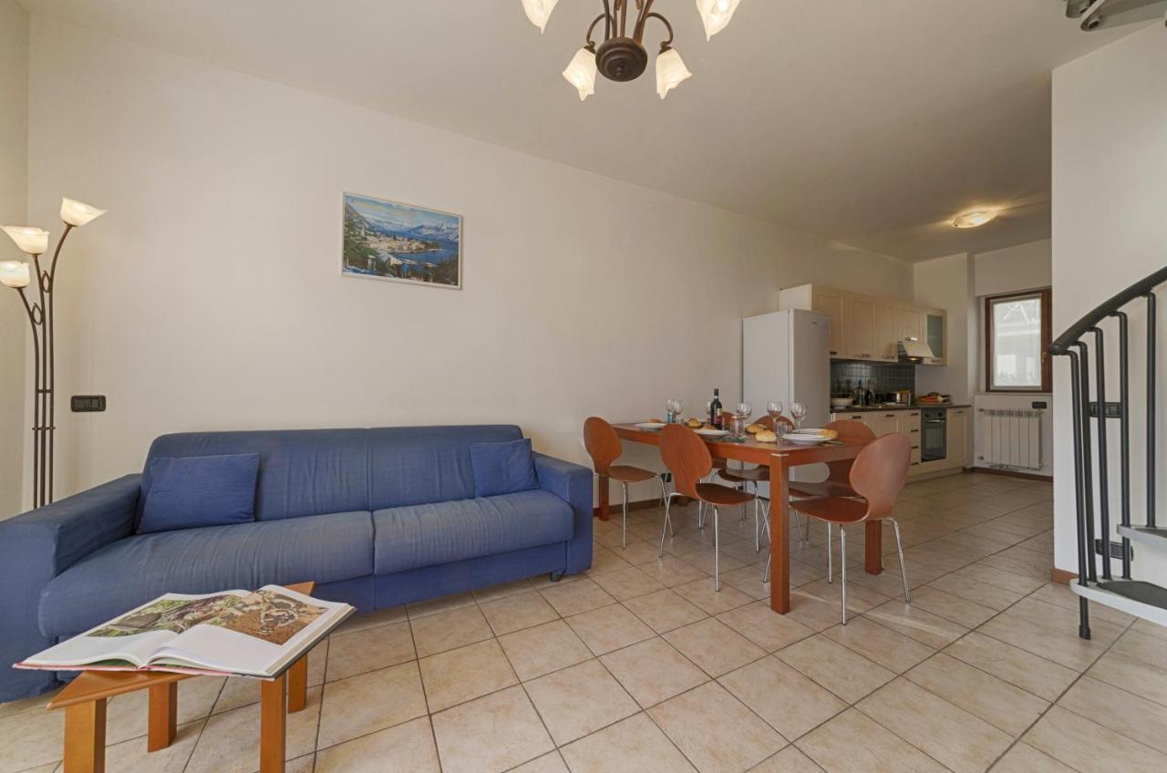 At The Lake Apartment Acquaseria Exterior photo