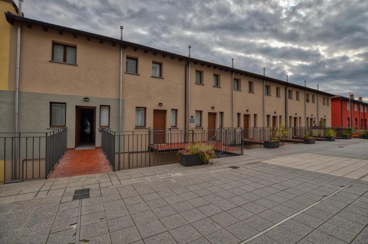 At The Lake Apartment Acquaseria Exterior photo